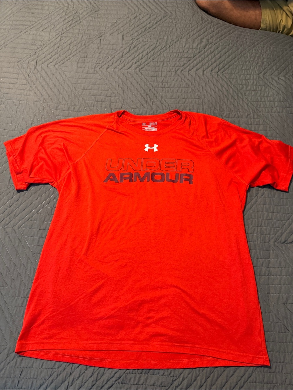 Under Armour Men’s Bright Red Short-Sleeve Performance Tee